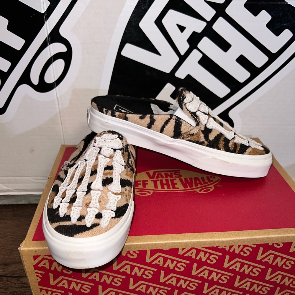 Vans Classic Slip On sz 4.0 Men 5.5 Woman - Picture 2 of 12